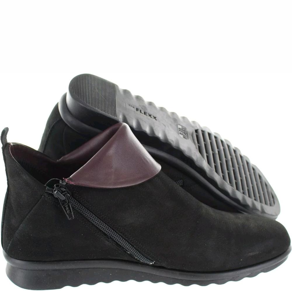 The FLEXX Pan Damme womens black booties